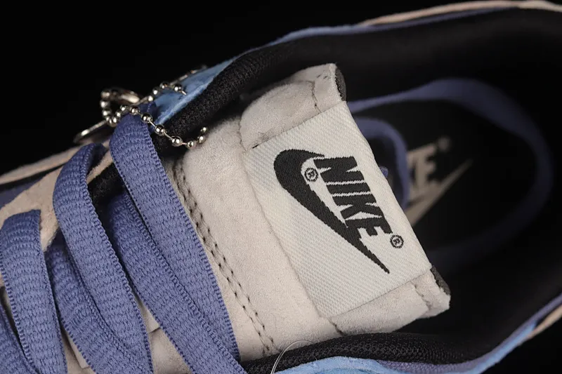 All Categories Nk SB Dunk Series Nk SB Dunk Low Low-top sneakers Otomo Katsuhiro x Nk SB Dunk Low "Steamboy OST" Otomo Katsuhiro co-branded SB low-top sports and leisure sneakers LF0039-014